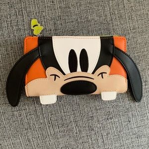 Disney Loungefly Goofy Wallet